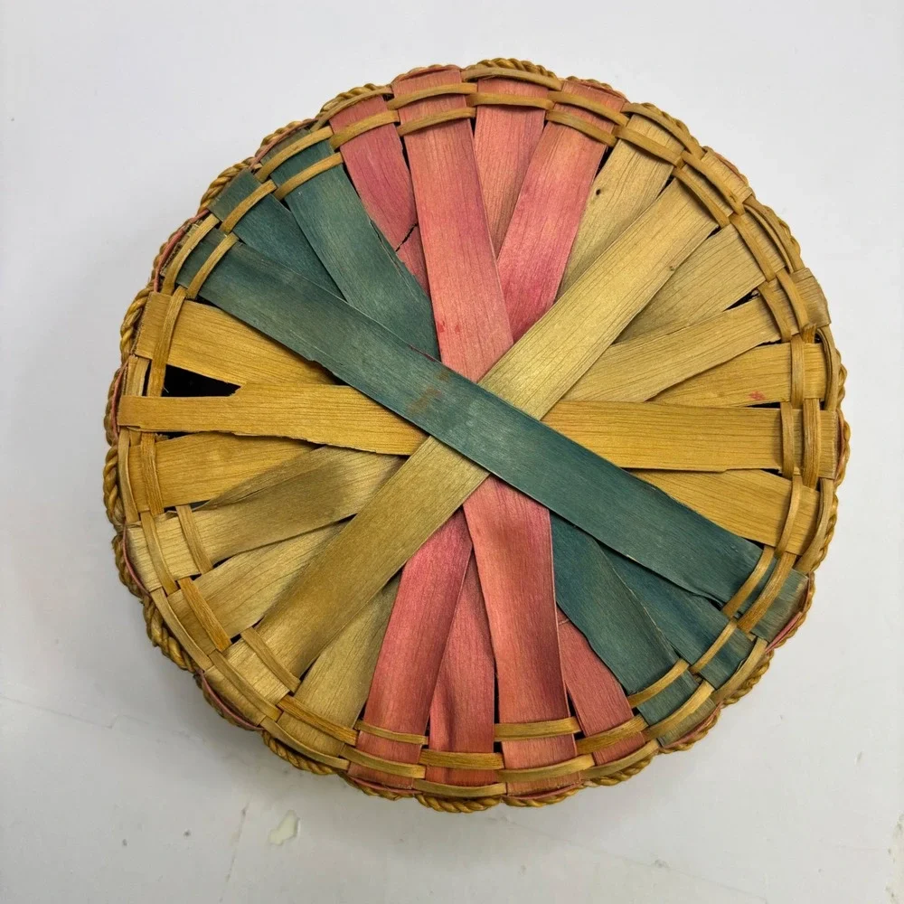 Two Vtg Hand Woven Basket Set Round Multicolored Splint and Oval Lidded Seagrass